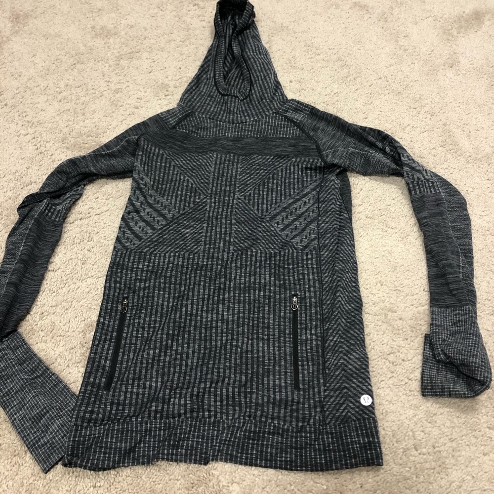 Lululemon dark & light grey hooded long sleeve